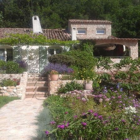 Suite Prive Chez Dunja Roumoules Bagian luar foto