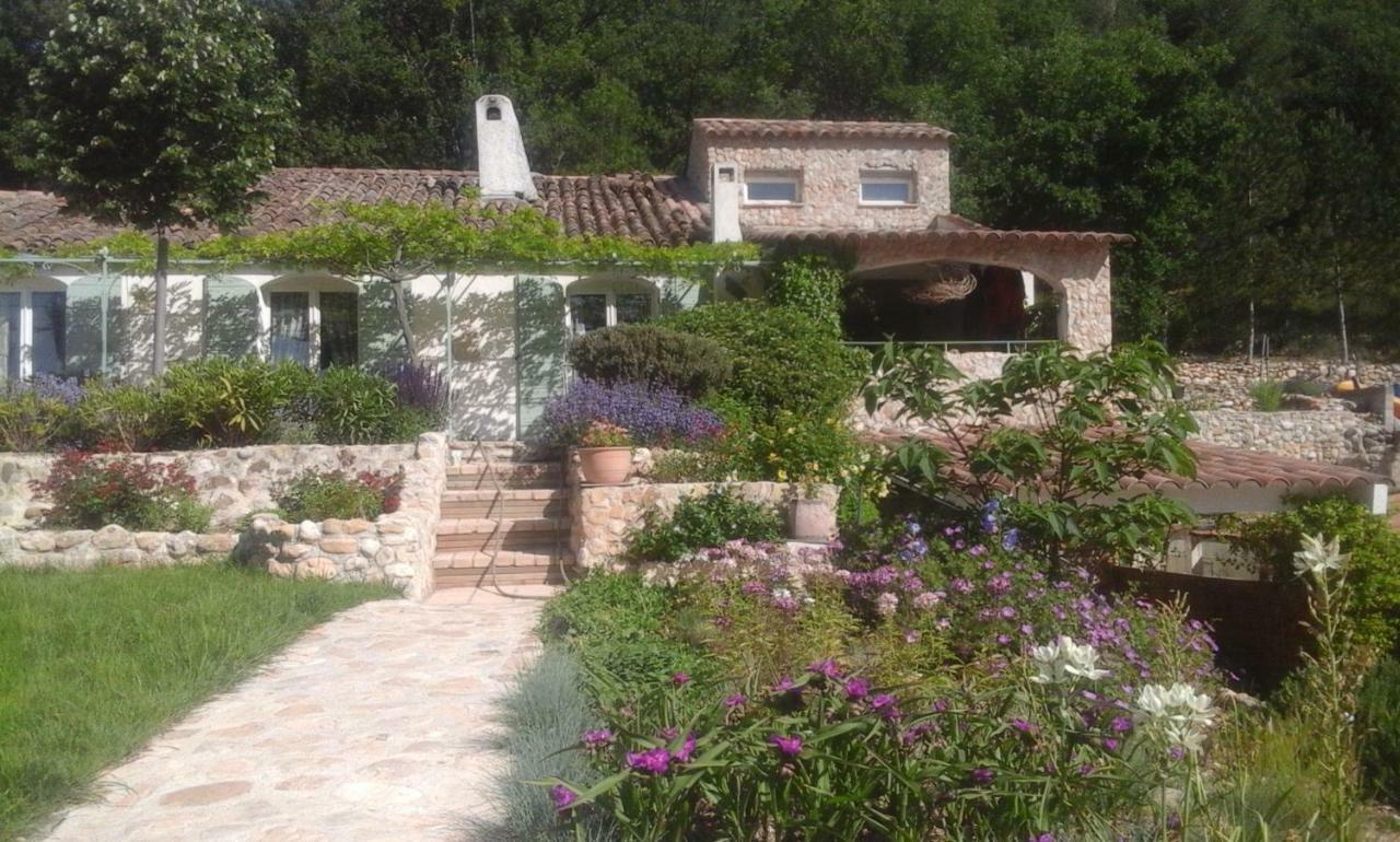 Suite Prive Chez Dunja Roumoules Bagian luar foto