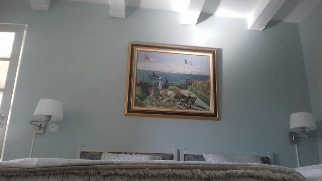 Suite Prive Chez Dunja Roumoules Bagian luar foto