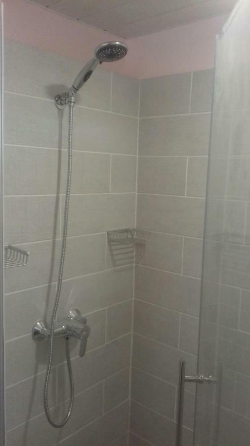 Suite Prive Chez Dunja Roumoules Bagian luar foto