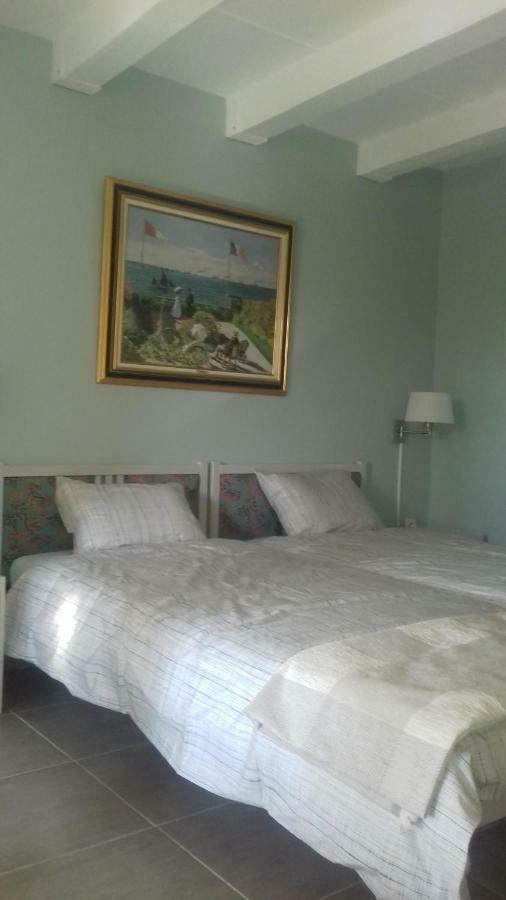 Suite Prive Chez Dunja Roumoules Bagian luar foto